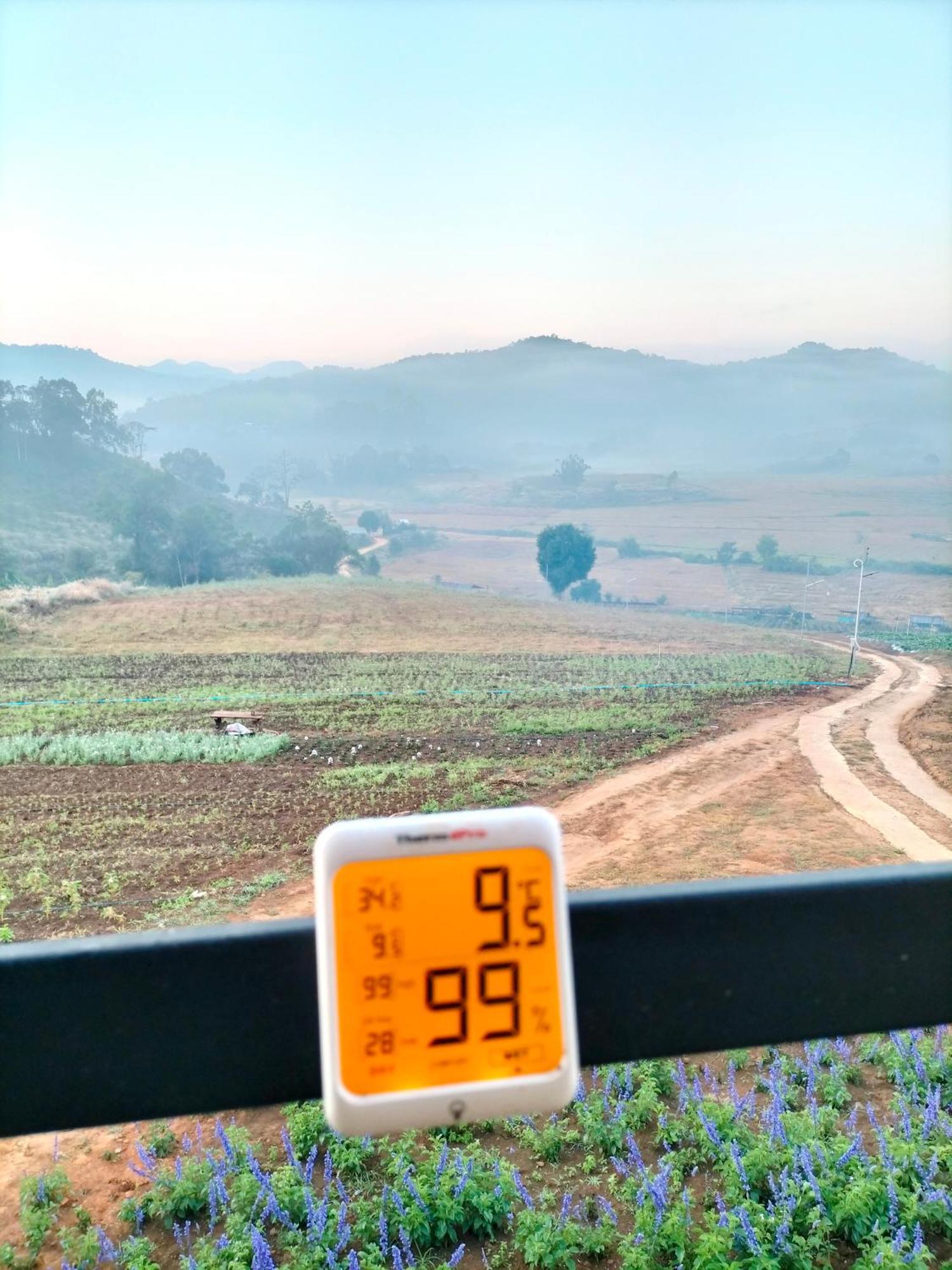 สวนไร่รุ่งอรุณ Suan Rai Rungarun Hotel Ban Na Pa Paek Kültér fotó