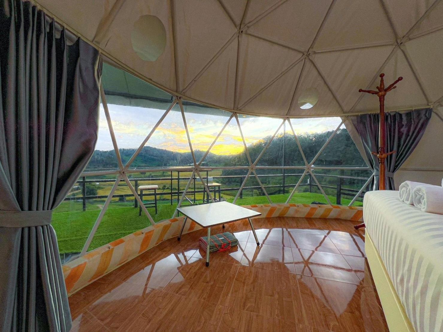 สวนไร่รุ่งอรุณ Suan Rai Rungarun Hotel Ban Na Pa Paek Kültér fotó